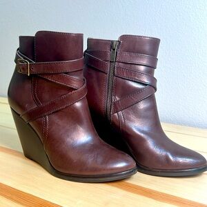 Fry wedge booties size 7
